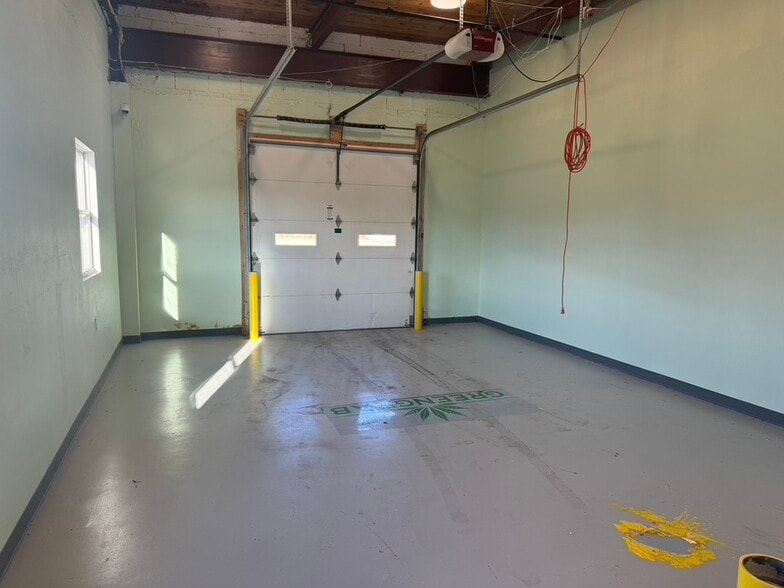 More Photos Of 620 Beaulieu St, Holyoke Manufacturing For Sale