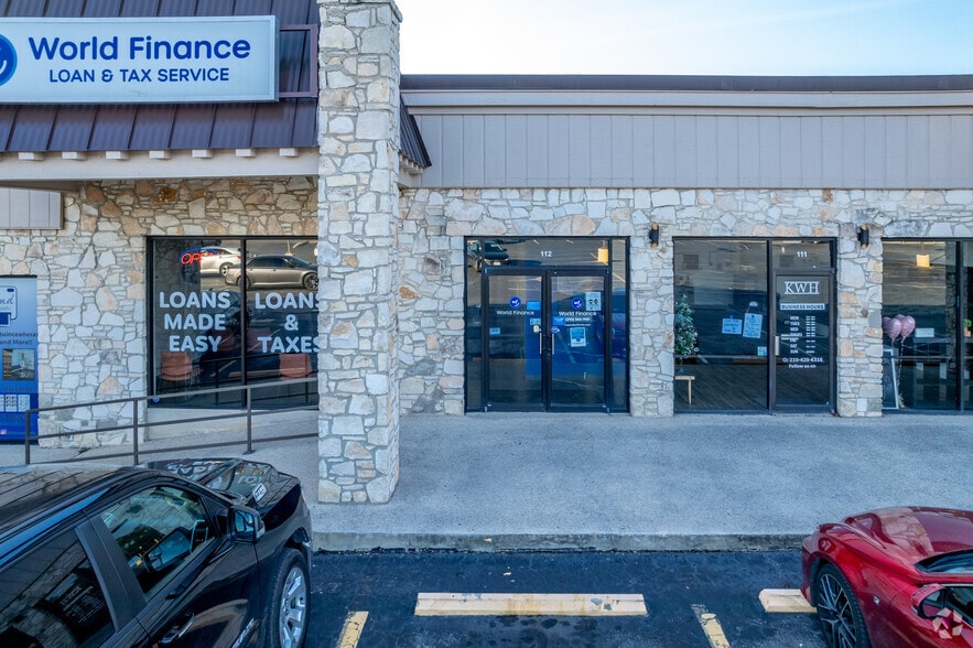 More Photos Of 5525 Blanco Rd, San Antonio Unknown For Lease