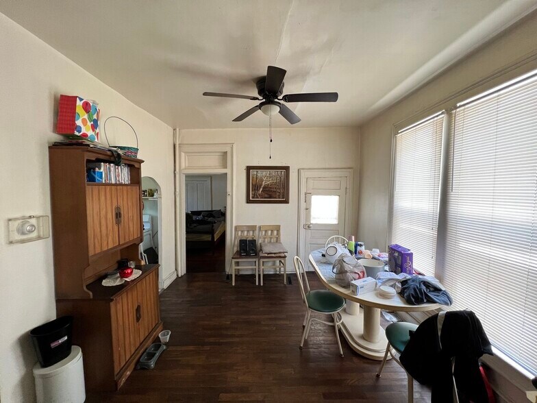 More Photos Of 1208 W White Oak St, Independence Apartments For Sale