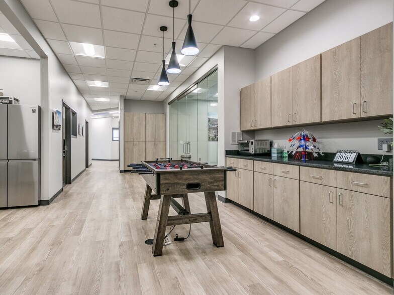 More Photos Of 8890 S Sunnylane Rd, Oklahoma City Flex For Sale