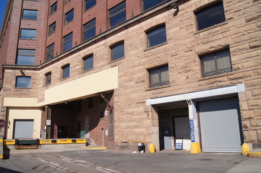 More Photos Of 160 Kellogg Blvd E, Saint Paul Office For Sale