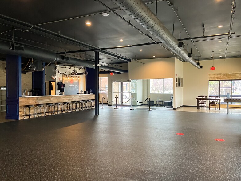 More Photos Of 2401 Main St, Evanston Warehouse For Sale