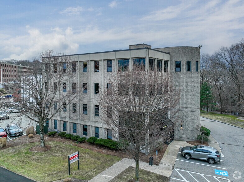 Primary Photo Of 15 Walnut St, Wellesley Office For Lease