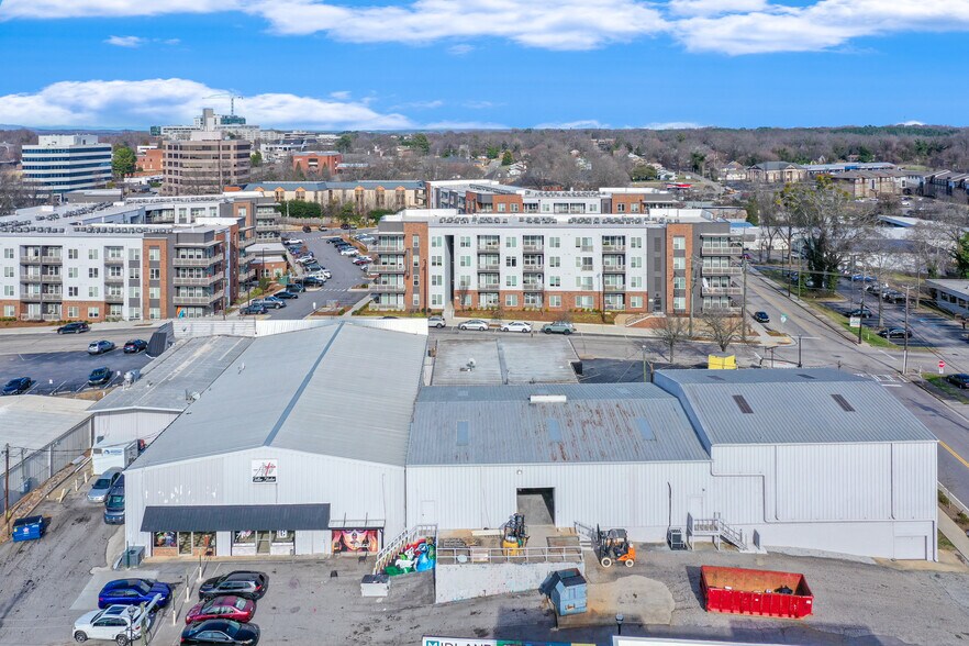 More Photos Of 523-525 SW Main St, Gainesville Storefront For Sale