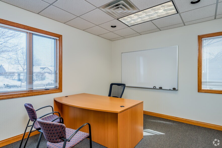 More Photos Of 119 N McCarthy Rd, Appleton Office For Lease