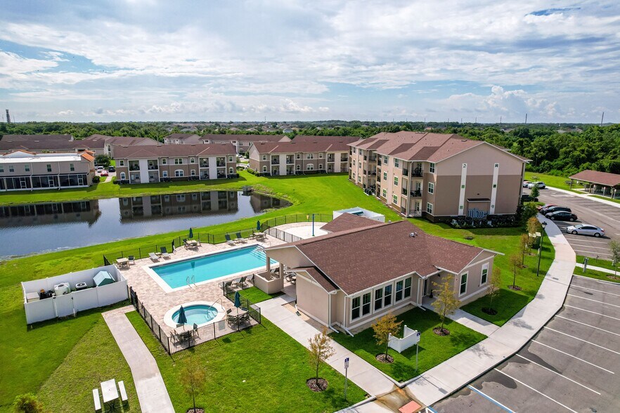 More Photos Of 2089 Heritage Key Blvd, Kissimmee Apartments For Sale