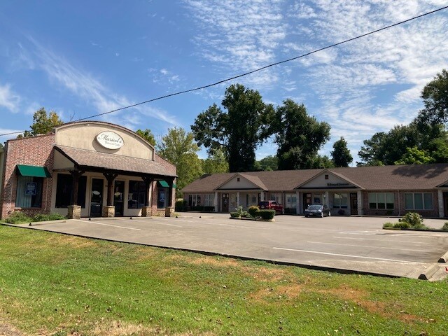 More Photos Of 324-336 W Main St, Hallsville Restaurant For Lease