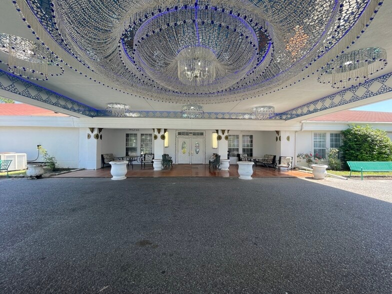 More Photos Of 5151 Northpointe Pky, Pensacola Continuing Care Retirement Community For Sale