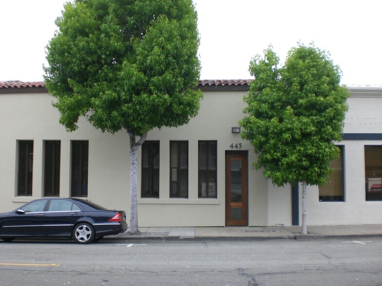 More Photos Of 439-445 Tyler St, Monterey Medical For Lease