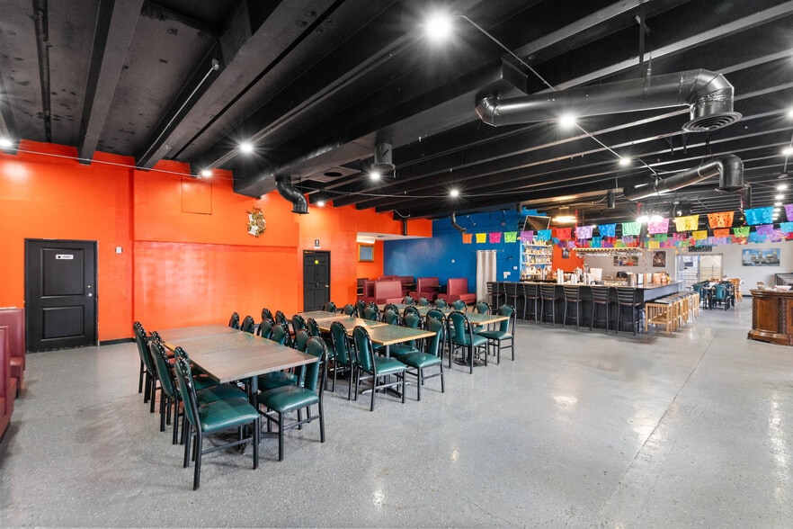 More Photos Of 7575 Broadway St, Denver Restaurant For Sale