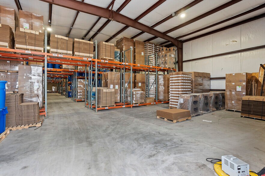 More Photos Of 1877 W 2800 S, Ogden Flex For Lease