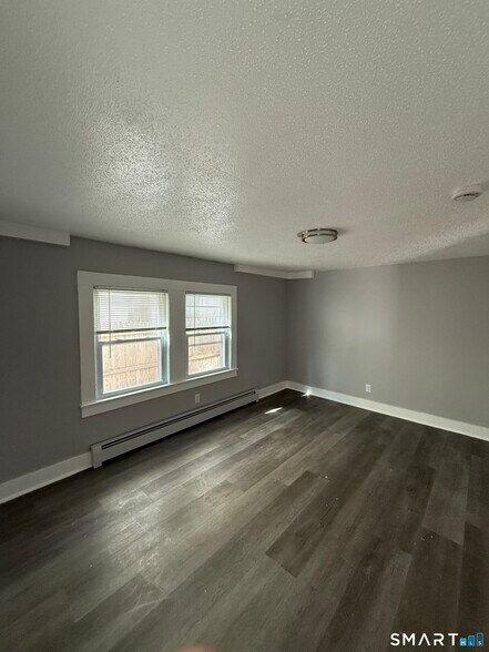 More Photos Of 80-82 Maple Ave, New London Apartments For Sale