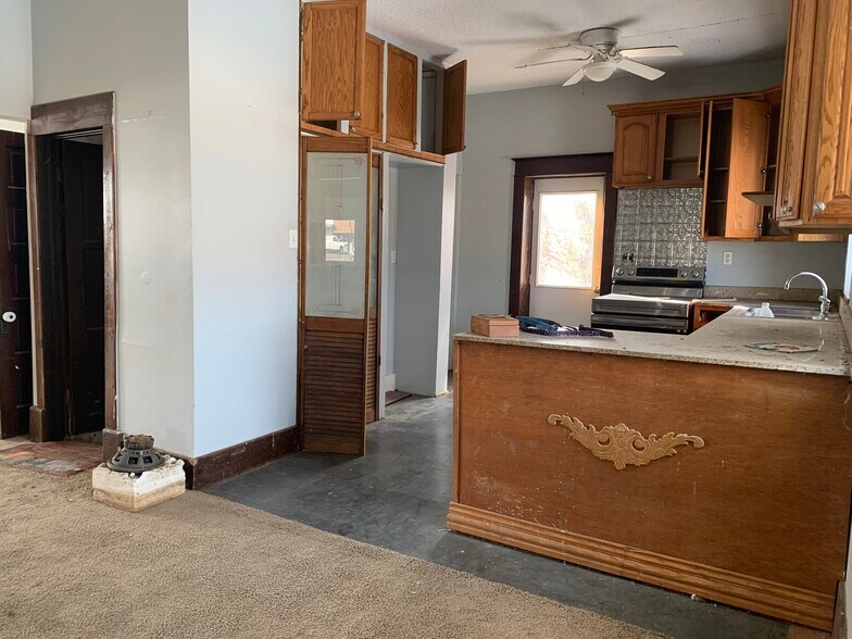 More Photos Of 325 Iris Ct, Saint Clair Medical For Sale