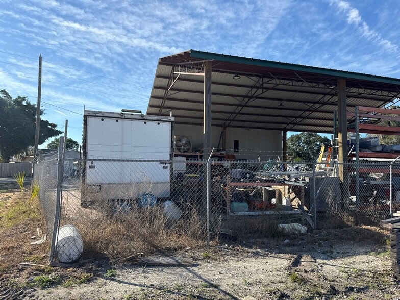 More Photos Of 460 N Franklin St, Sebring Warehouse For Sale