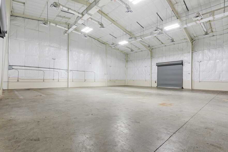 More Photos Of 6515 NW 16th St, Gainesville Manufacturing For Lease