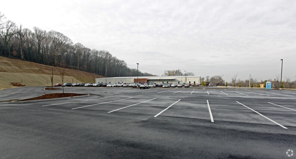 More Photos Of 2600 Western Ave, Knoxville Office For Sale