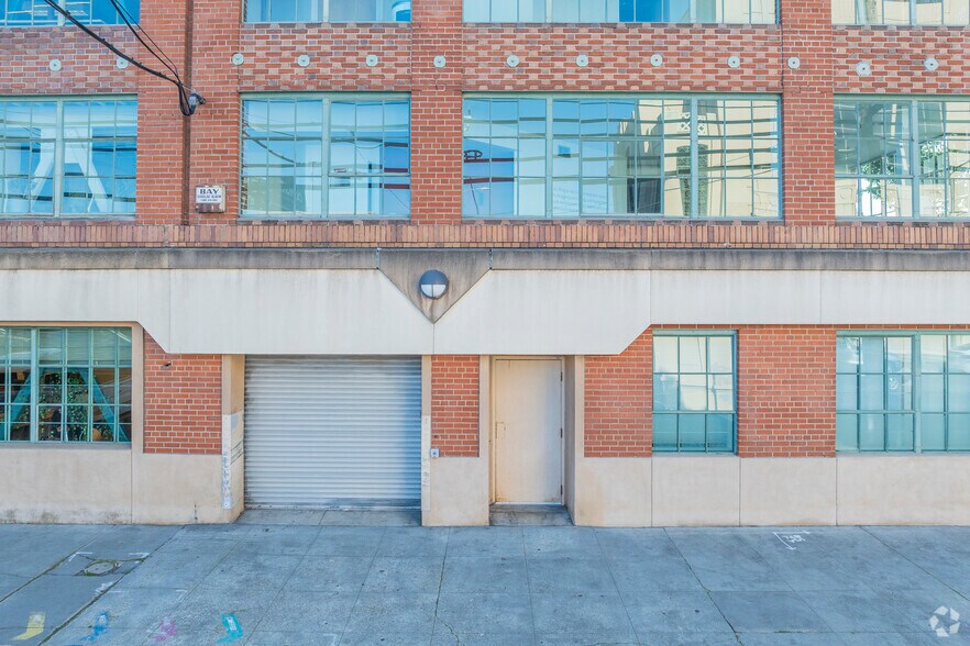 More Photos Of 318 Harrison St, Oakland Loft Creative Space For Lease