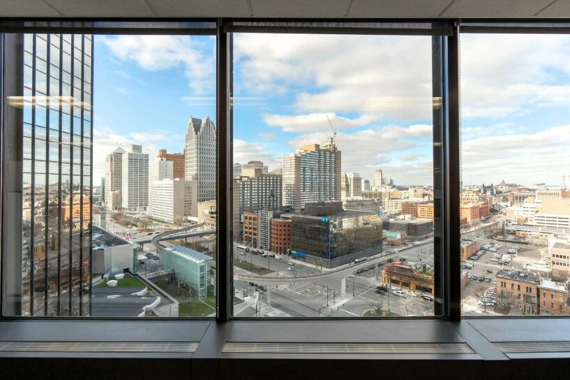 More Photos Of 600 Renaissance Ctr, Detroit Office For Lease