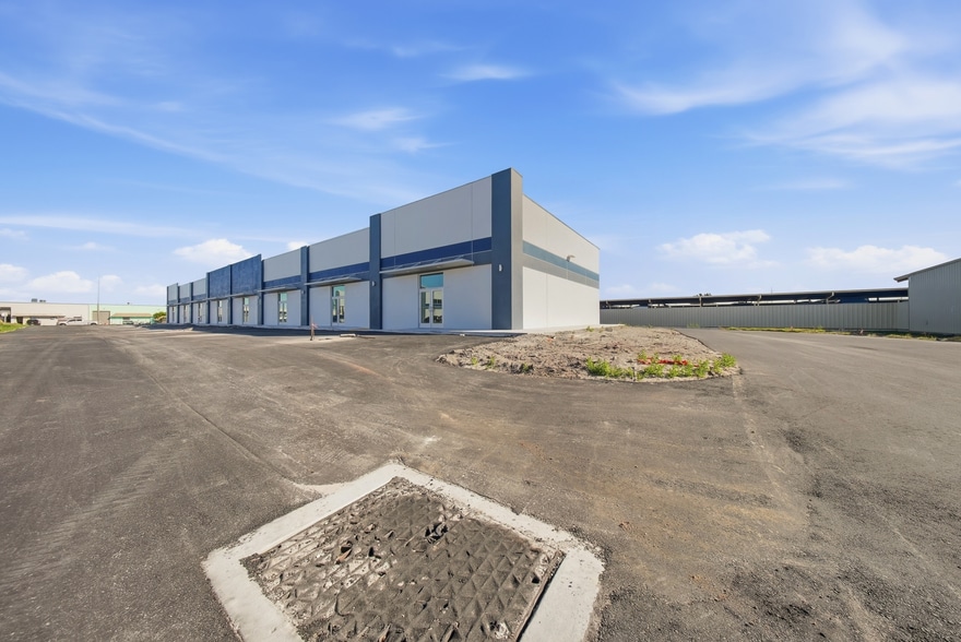 More Photos Of , Largo Unknown For Sale