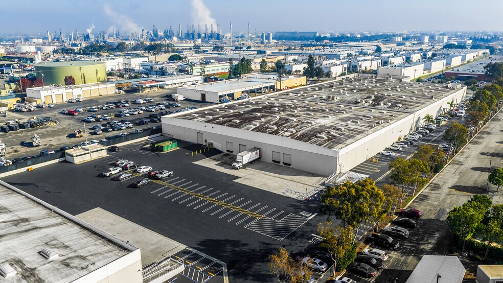 More Photos Of 525 Maple Ave, Torrance Distribution For Lease