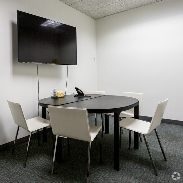 More Photos Of 222 S Harbor Blvd, Anaheim Office For Lease