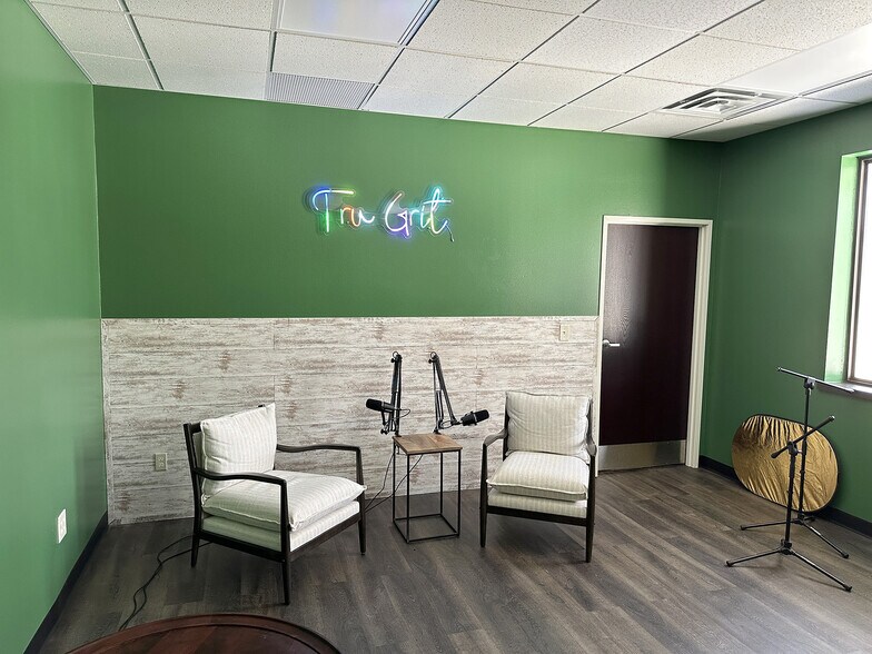 More Photos Of 6629 W Central Ave, Toledo Office For Lease