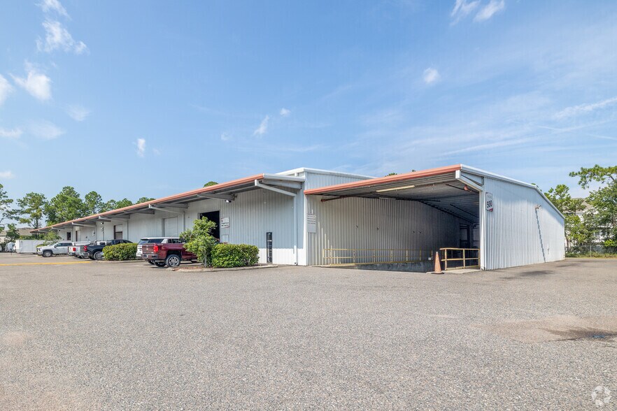 More Photos Of 14476 Duval Pl W, Jacksonville Unknown For Lease