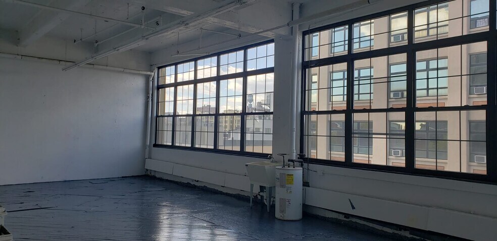 More Photos Of 544-560 Park Ave, Brooklyn Manufacturing For Lease