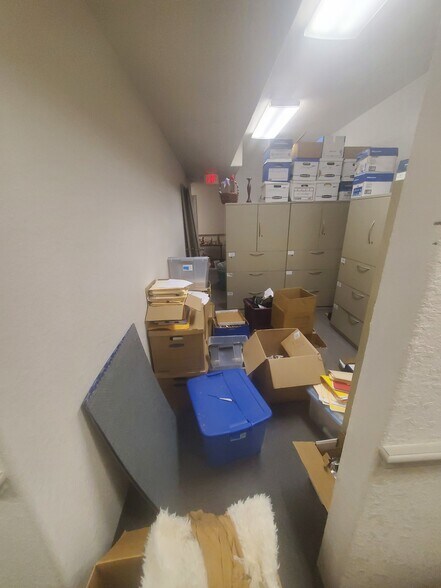 More Photos Of 1700 FM 517 Rd E, Dickinson Loft Creative Space For Lease