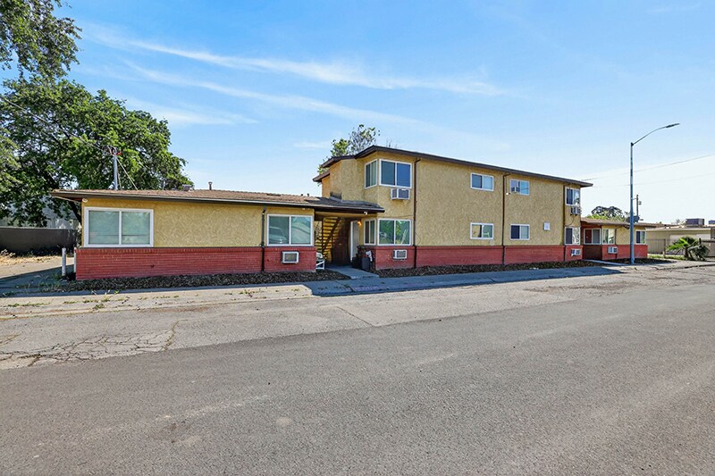 More Photos Of 6820 7th Ave, Rio Linda Apartments For Sale