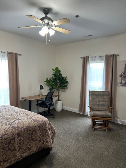 More Photos Of 419 Pin Hook Rd, Spring City Assisted Living For Sale
