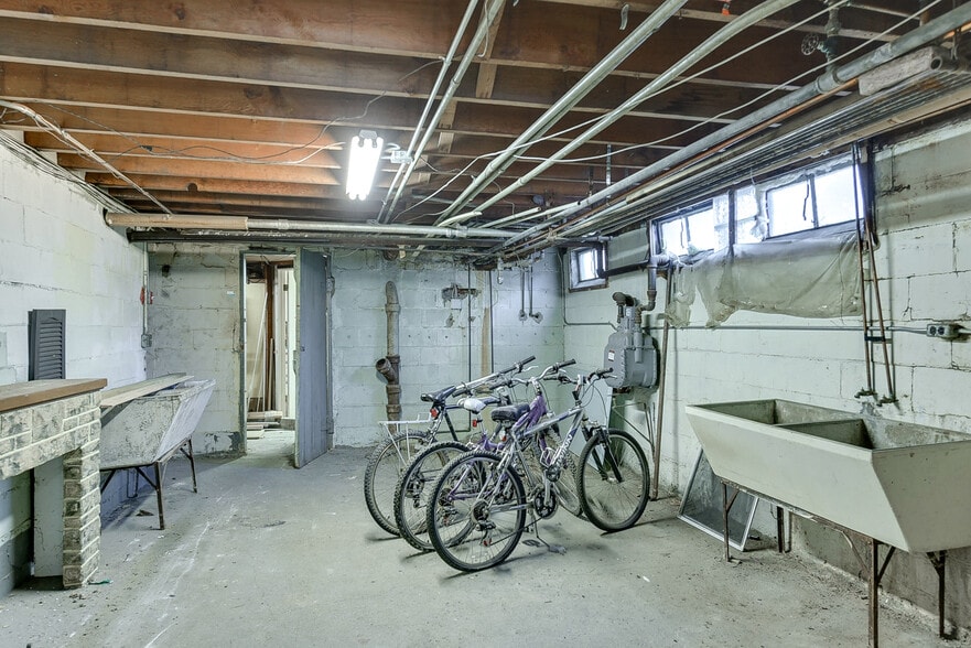 More Photos Of 816 N 36th St, Omaha Apartments For Sale