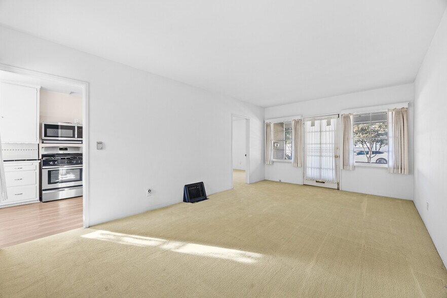 More Photos Of 1047 N San Gabriel Ave, Azusa Apartments For Sale