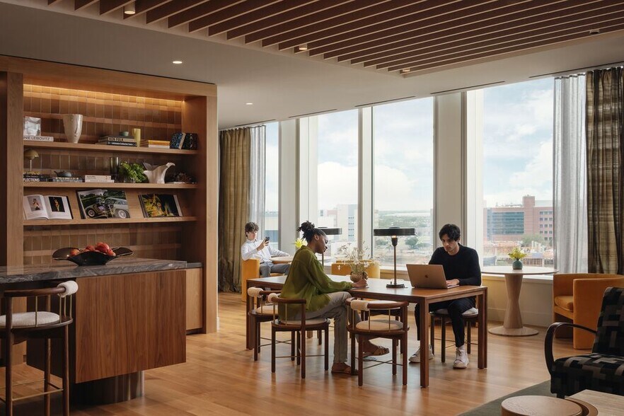 More Photos Of Old Spanish Trl, Houston Unknown For Lease