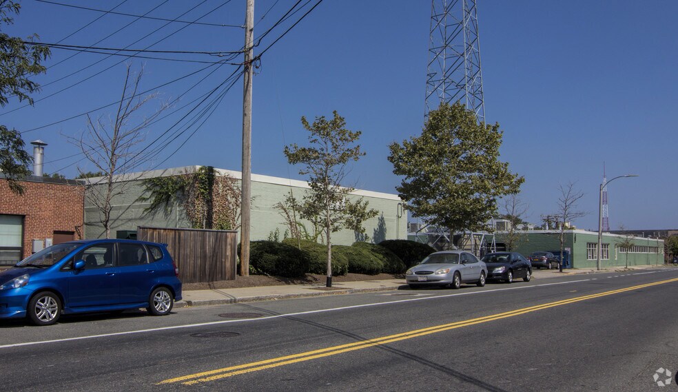 More Photos Of 1300 Soldiers Field Rd, Brighton Office For Lease