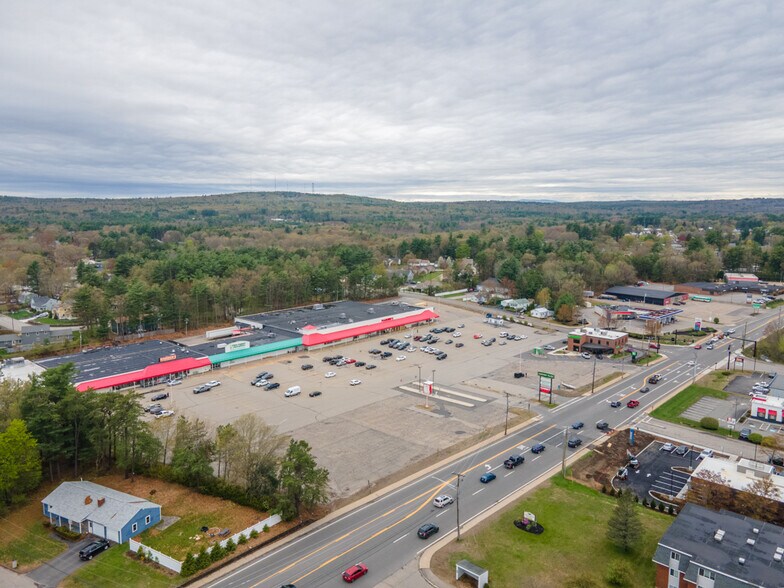 More Photos Of 1247 Main St, Sanford Supermarket For Sale