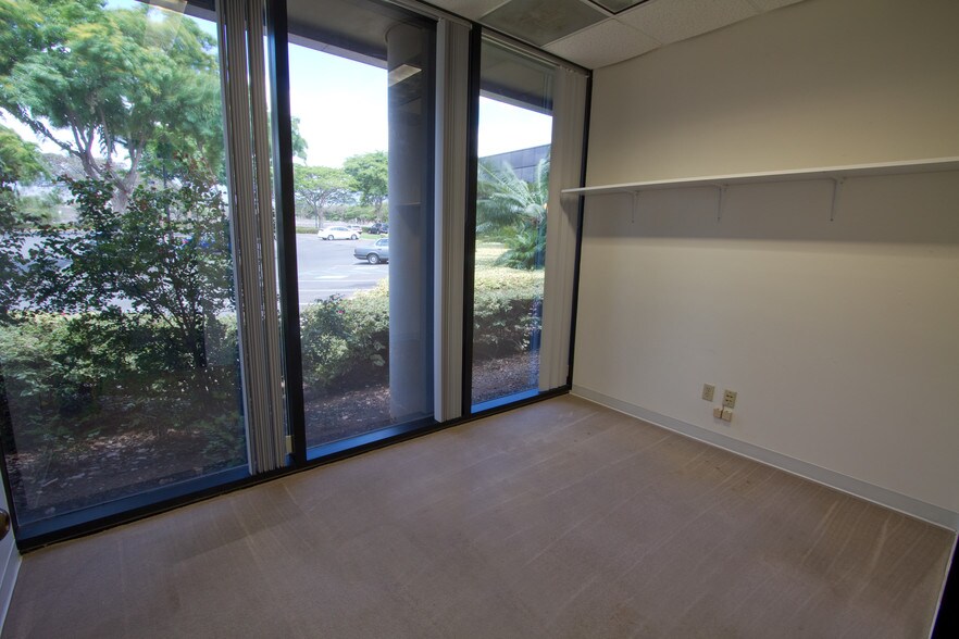 More Photos Of 535 Lipoa Pky, Kihei Office For Lease