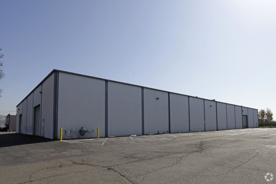 Primary Photo Of 900-940 Aladdin Ave, San Leandro Manufacturing For Sale