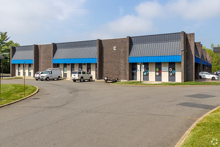More Photos Of 45 Everett Dr, Princeton Junction Light Distribution For Lease