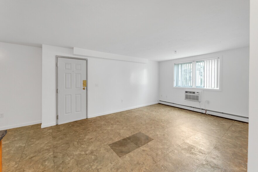 More Photos Of 55 Agawam St, Lowell Apartments For Sale