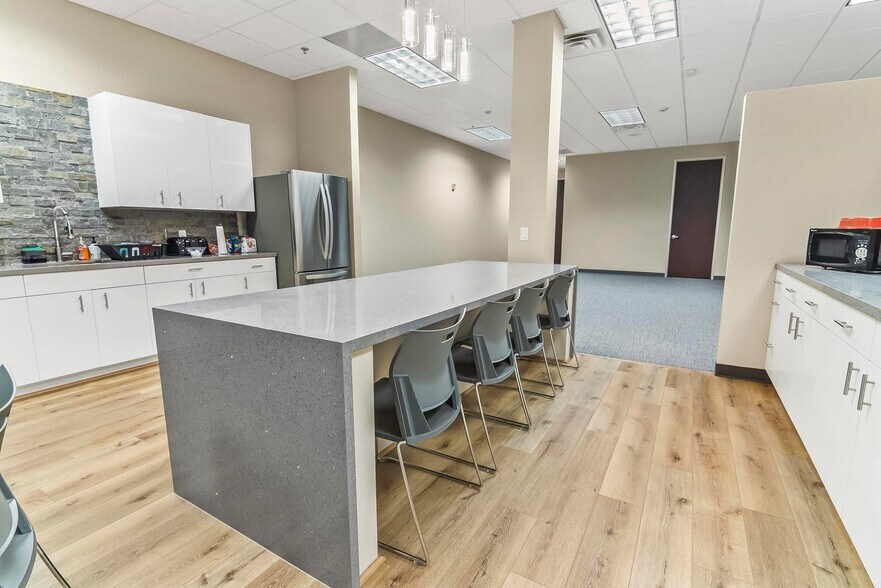 More Photos Of 4101 Interwood N Pky, Houston Medical For Lease
