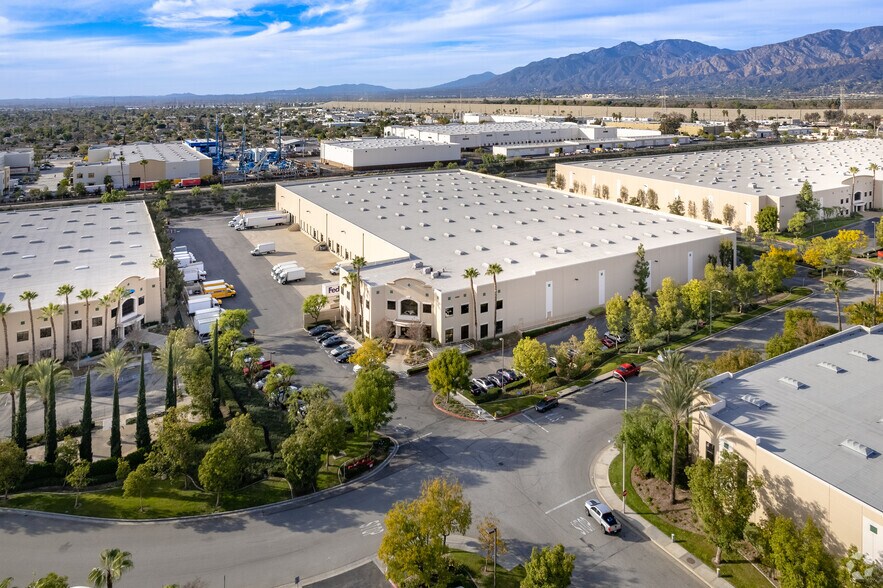 More Photos Of 4981 4th St, Irwindale Distribution For Lease