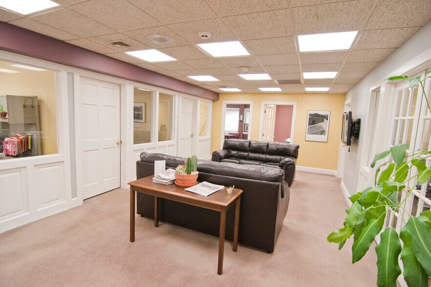 More Photos Of 955 Lincoln Ave, Glen Rock Medical For Sale