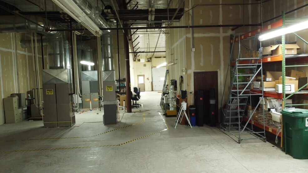 More Photos Of 1150 5th Ave SE, Hutchinson Office For Lease