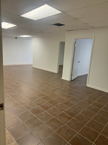 More Photos Of 187 Monarch Dr, Houma Warehouse For Lease