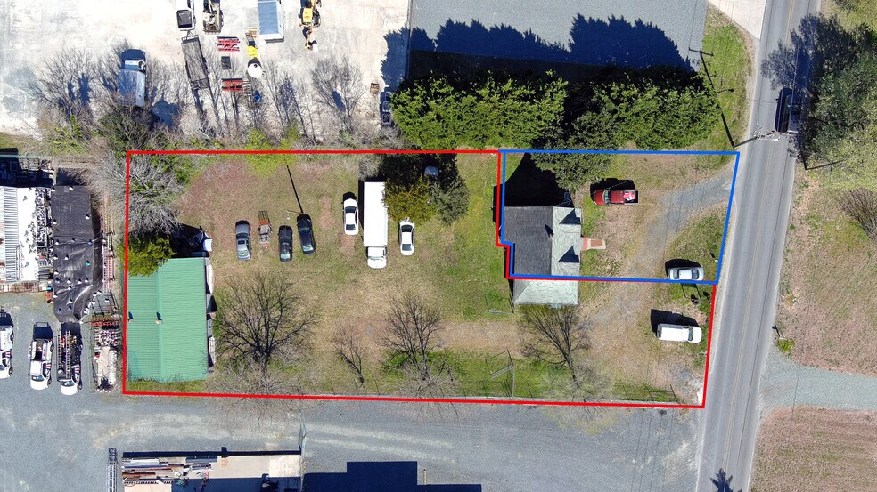 More Photos Of 300 S Division St, Fruitland Auto Repair For Lease