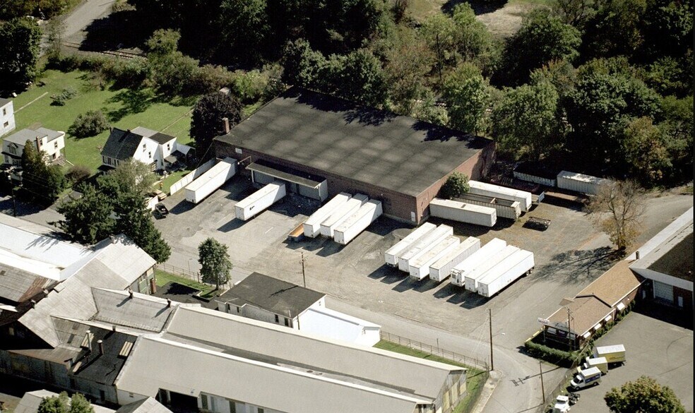 Primary Photo Of 14 Main St, Port Carbon Industrial For Lease