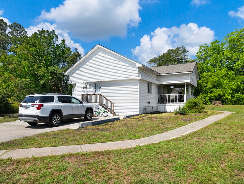 More Photos Of 5797-5799 Thompson Mill Rd, Hoschton Land For Sale