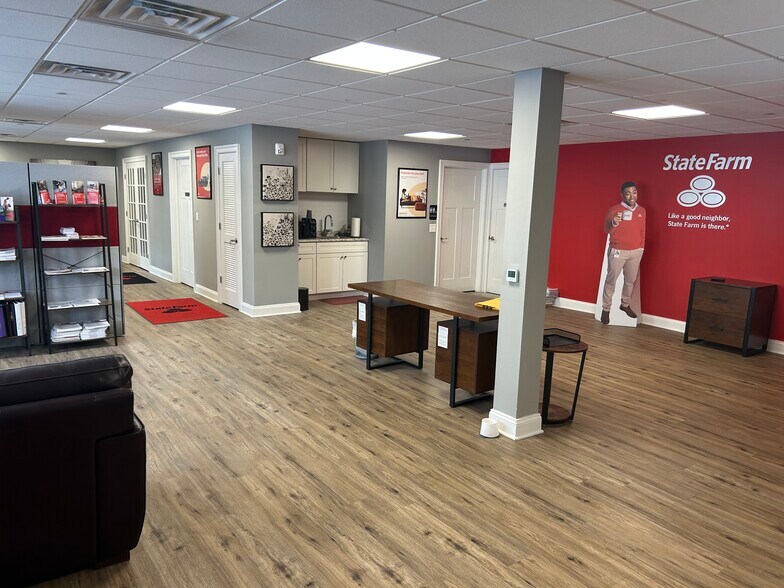 More Photos Of 433 Lancaster Ave, Malvern Medical For Lease