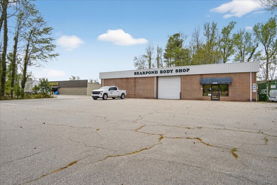 More Photos Of 3688 Raleigh Rd, Henderson Office For Sale